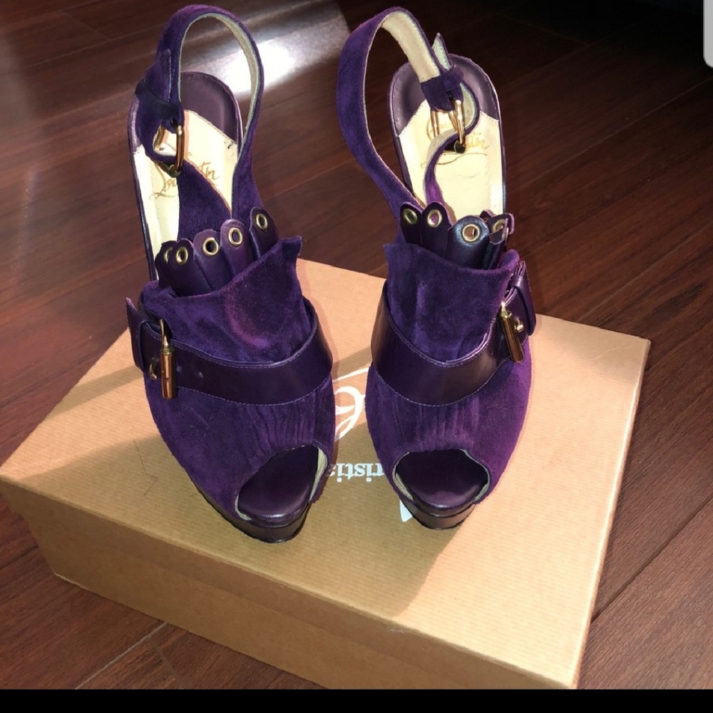 SOLD*** Christian Louboutin size 7 Purple Heels - Picture 7 of 8